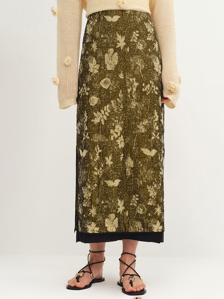 Gold_Flower_Jacquard_Sleeveless_Knitted_Vest_and_Skirt_Set_5