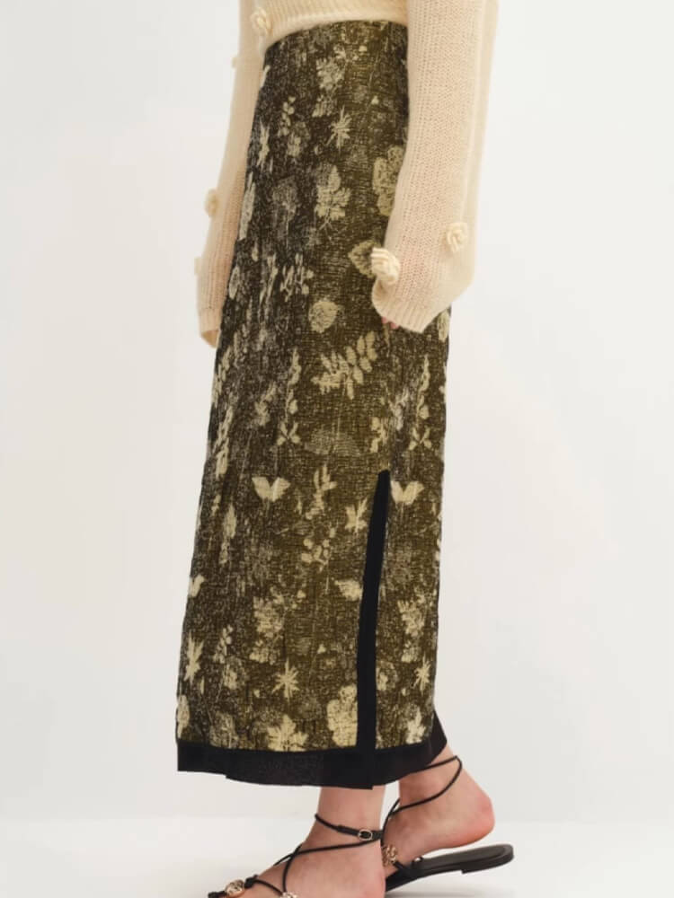 Gold_Flower_Jacquard_Sleeveless_Knitted_Vest_and_Skirt_Set_6