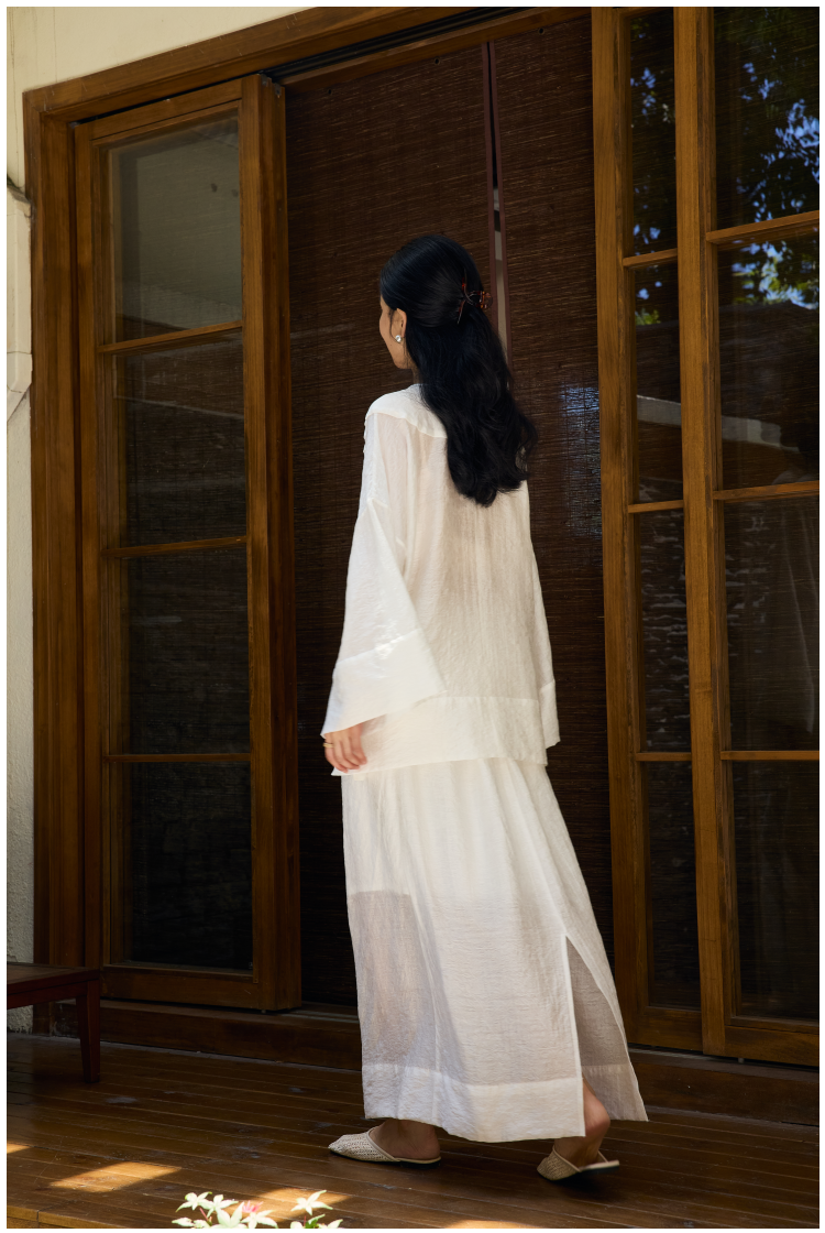 Round_Neck_Side-Panel_Wide-Sleeved_Top_and_Double-Layer_Skirt_Set_3